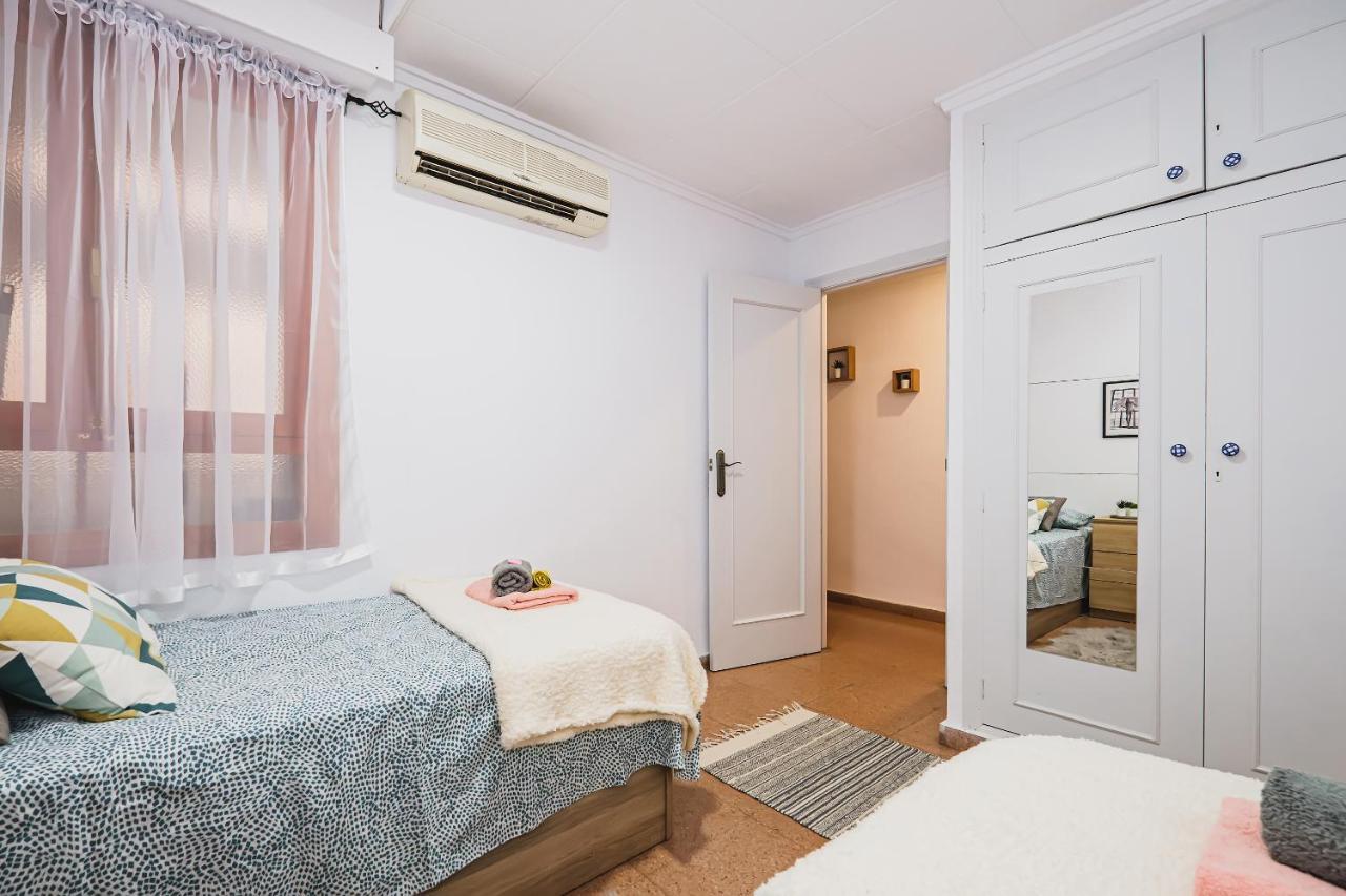 Apartament Alexandro'S Daire Torrevieja Dış mekan fotoğraf