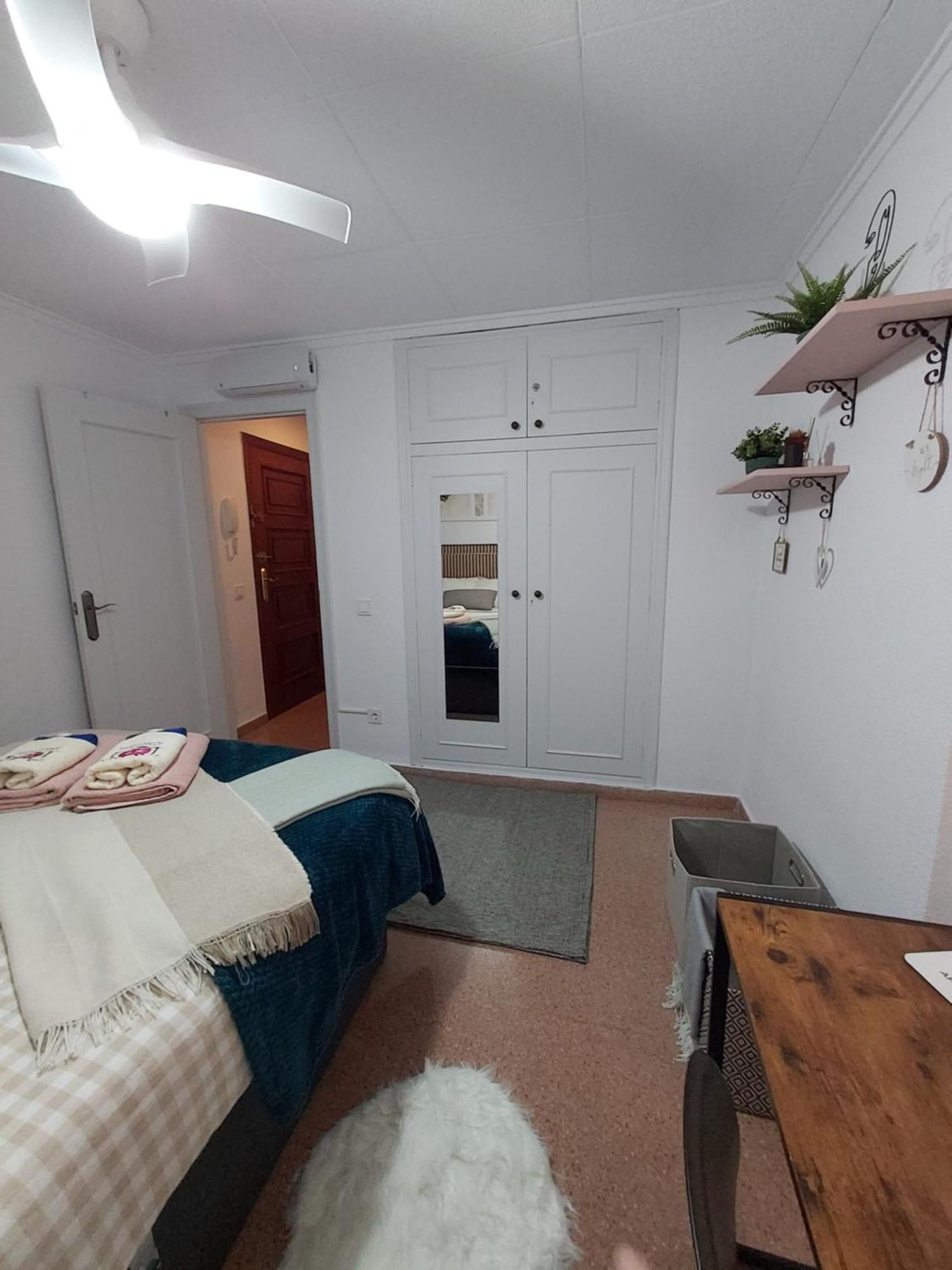 Apartament Alexandro'S Daire Torrevieja Dış mekan fotoğraf