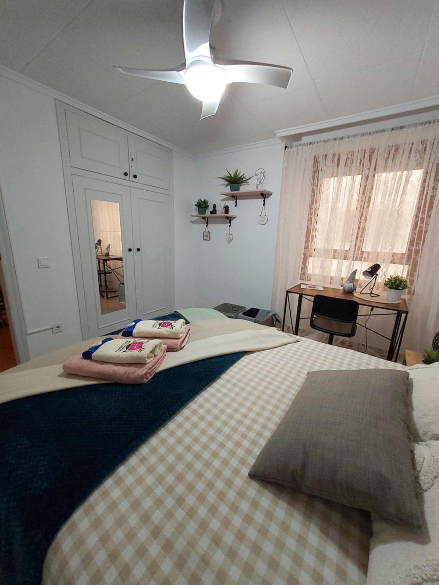 Apartament Alexandro'S Daire Torrevieja Dış mekan fotoğraf