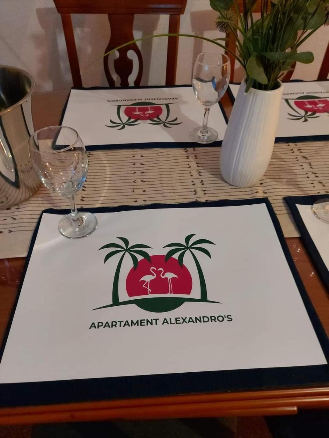 Apartament Alexandro'S Daire Torrevieja Dış mekan fotoğraf