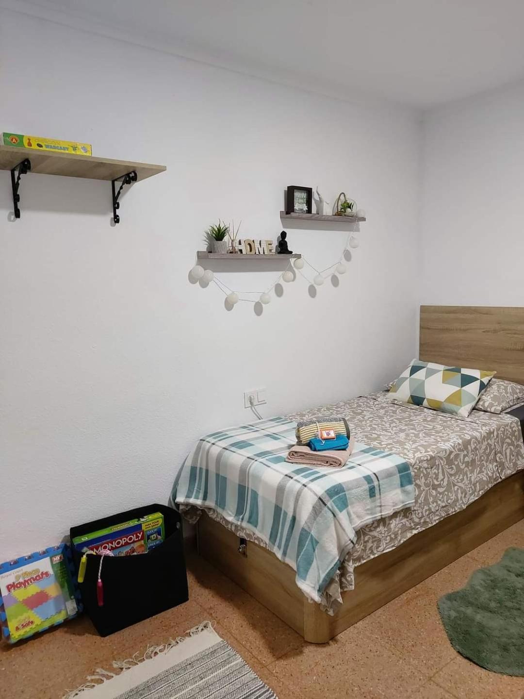 Apartament Alexandro'S Daire Torrevieja Dış mekan fotoğraf