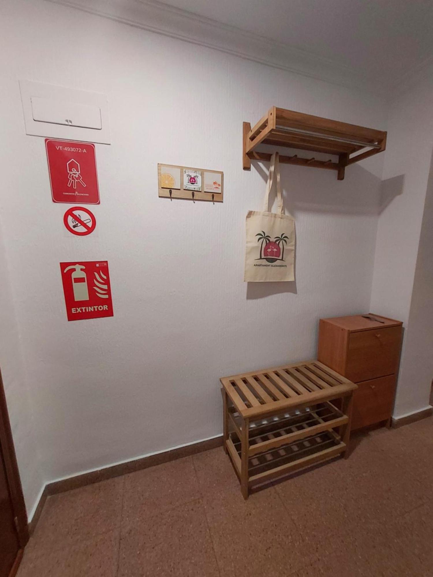 Apartament Alexandro'S Daire Torrevieja Dış mekan fotoğraf